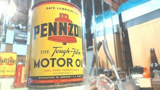 Vintage - - Pennzoil - - The Tough Film - - - Motor Oil - 1 Quart Oil Empty Can