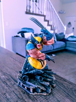 Iron Studios 1/10 Marvel Comics X - Men Wolverine Male Action Figure Statue