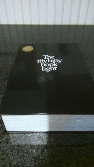 Vintage 1982 The Itty Bitty Book Light Zelco