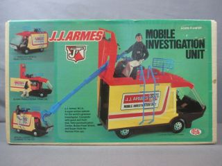 J.  J.  Armes Mobile Investigation Unit Factory Ideal Toy Corp Vintage 1976