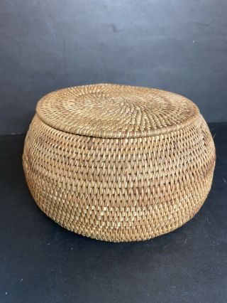 Vtg Cobra Basket With Lid Tight Weave 4 " Tall 7 " Diameter Woven Coiled