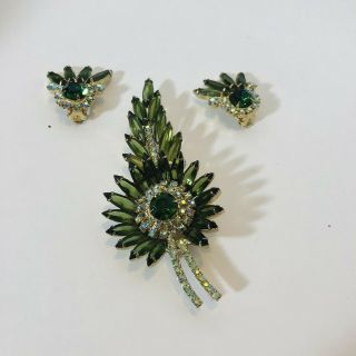 Vintage Emerald Green Rhinestone Floral Brooch Clip Earrings Set