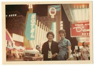 Nv Nevada Las Vegas Casino Street Scene Neon Women Vintage Snapshot Photo
