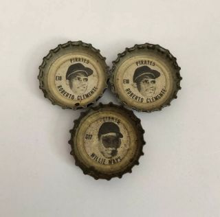 3x Vintage 1967 - 68 Coke Mlb Baseball Bottle Caps Willie Mays & Roberto Clemente