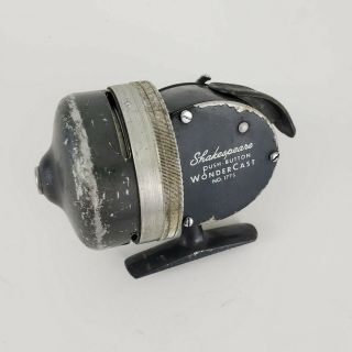 Vintage Shakespeare Wondercast Model No.  1775 Push Button Spincasting Reel