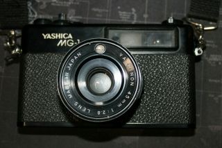 Vtg Yashica Mg - 1 35mm Film Camera W/yashinon 45mm F2.  8 Lens