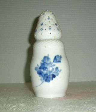 Vintage ROYAL COPENHAGEN Milk Glass Shaker Floral Trellis 3