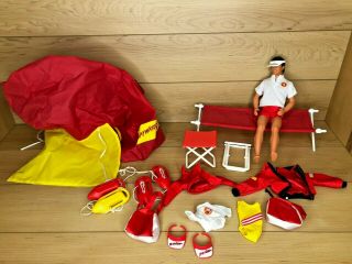 Vintage 1994 Baywatch Barbie Rescue Station,  Ken,  Clothes & Accessories