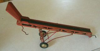 Vintage Mccormick Tru Scale Red Steel Ertl Farm Tractor Toy Grain Elevator