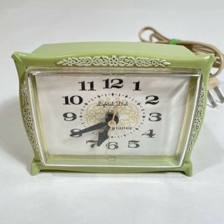 General Electric Ge Lighted Dial Alarm Clock 7334 - 3 Vintage Usa Mcm Green Detail