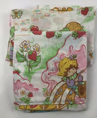 Vtg 1980s Strawberry Shortcake Twin Flat Sheet No Pillows Case
