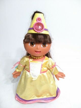 2003 Mattel Dora The Explorer Magic Hair Fairytale Princess Doll Talks Sings 14 "
