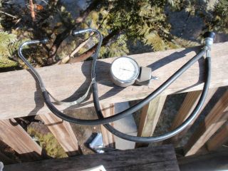 Vintage Biaural Stethoscope And Blood Pressure Manometer Lumsphyg - M