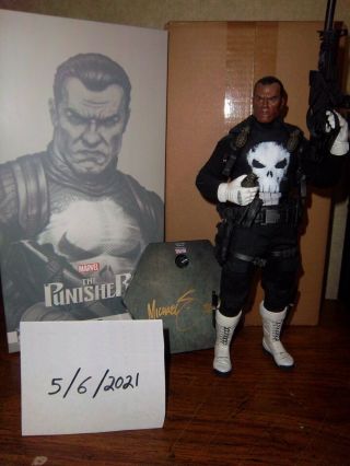 Sideshow Punisher 1/6th Scale Figure