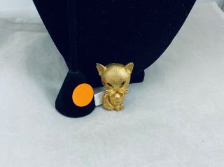 Vtg.  Brushed Gold Tone Kitty Cat With Fluffy Tail Brooch