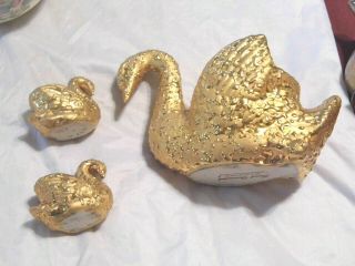 Vtg Decor 22 K Weeping Bright Gold Swan & Babies Gold Craft Usa Hand Decorated