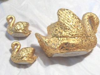 VTG Decor 22 K Weeping Bright Gold Swan & Babies Gold Craft USA Hand Decorated 2