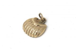 A Vintage C1963 9ct 375 Yellow Gold Fishing Basket Charm For Charm Bracelet