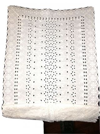 Vintage Off White Eyelet Linen 38” X 18” Centerpiece Tablecloth Topper