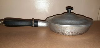 Vintage Club Hammered Aluminum Cookware Skillet Frying Pan W/ Wood Handle & Lid