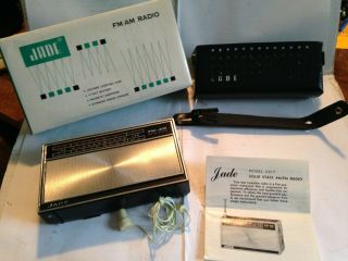 Vtg Jade Fm/am Solid State Transistor Radio With Leather Case,  Earphone & Box