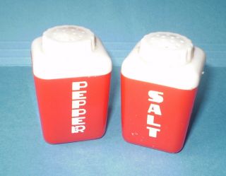 Vtg Red & White Lustro Ware Salt & Pepper Shakers Canister Shape