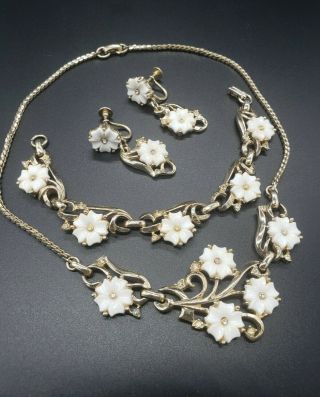 Vintage White Resin Rhinestone Flower Necklace Bracelet & Earrings Floral Set