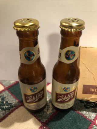 Vintage 1957 Schlitz Beer Bottle Salt and Pepper Shakers Vintage Bar Advertising 2