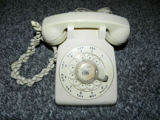 Vintage Western Electric 500 Rotary Phone / Telephone In Beige