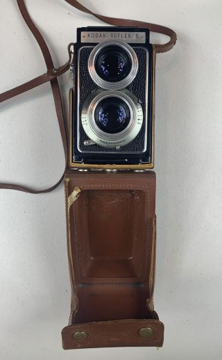 Vintage Kodak Reflex Ii Camera 2 1/4 X 2 1/4 W/ Leather Case