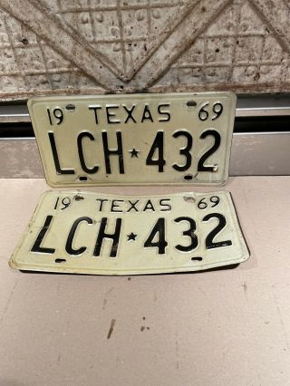 Vintage Texas 1969 License Plate Good Pair Lch - 432 1 Bent