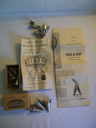 Vintage Box Braid Aid W/3 Extra Braid Aids & 3 Rug - A - Day Folders W/instructions