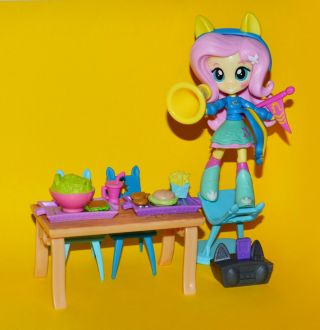 My Little Pony: Equestria Girls Minis: Fluttershy Pep Rally School Cafeteria Set