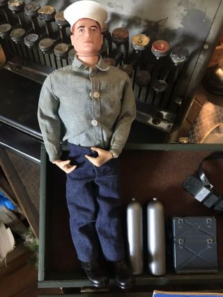 VINTAGE 1964 GI JOE ACTION Figure With Foot Locker And Accessories 3