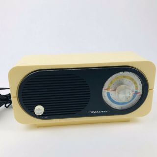 Vintage Realistic Am/fm Radio 12 - 687 Yellow Radio Shack