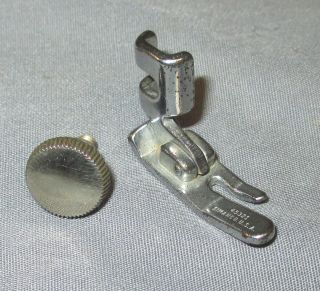 Vintage Singer 221 201 Sewing Machine Straight Stitch Presser Foot Screw 45321