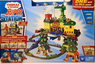 Thomas And Friends Station Railway Train Track Playset - Fisher Price.