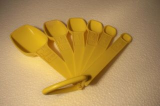 Vintage Yellow Tupperware Set Of 6 Measuring Spoons W/ Ring