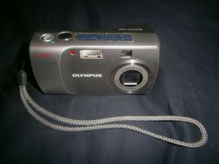 Olympus D - 540 Olympus D - 540 Zoom 3.  2mp Digital Camera Vintage - Post