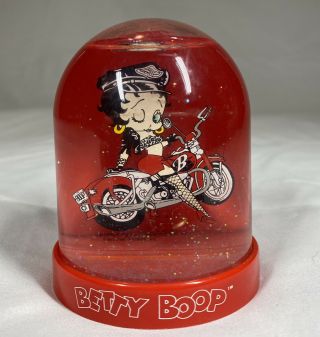 ❤️vintage Rare 1998 Betty Boop Snow Globe Posing On Motorcycle 3” X 4”