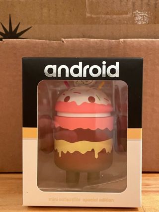 Google Android Figure - “anniversary Cake” Rare Collectible
