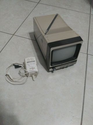 Vintage 1984 Panasonic Tr - 5111t Ac/dc 4 Way Portable Tv Radio