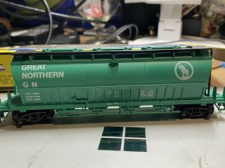 Rare And Scarce Vintage Ahm 5427 Ho Great Northern Center Flow Hopper -