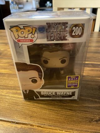 Dc Justice League Summer Convention Exclusive Bruce Wayne Pop Vinyl Figure 200