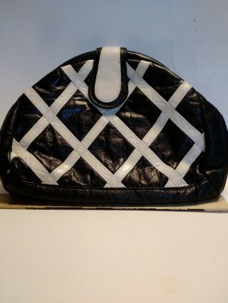 Vintage Pre - Owned Saks Fifth Ave Black & White Clutch Bag With Strap
