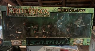 The Lord Of The Rings The Fellowship Of The Ring Deluxe Gift Pack Action Figures