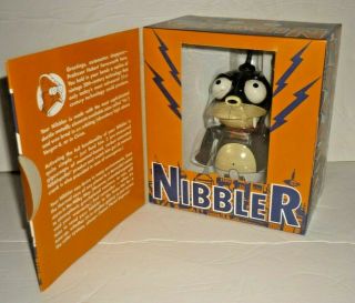 Futurama Nibbler Wind Up Robot Action Toy Huggable Tin W/key Rocket Usa 2000 Nib