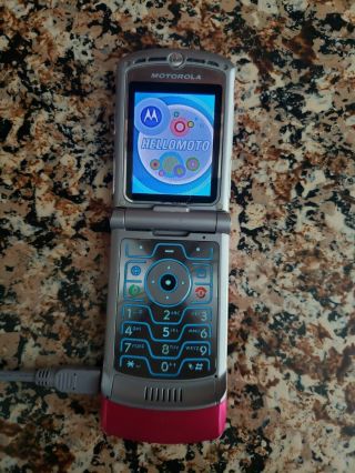 Vintage Motorola Razr Flip Phone Hot Pink Powers On T Mobile