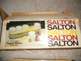 Salton Yogurt Maker Vintage Model Gm - 5 Thermostat Control Milk Glass Cups