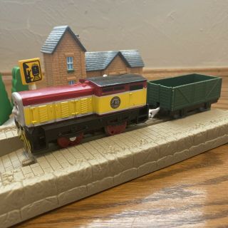 Thomas & Friends Trackmaster Dart W/ Green Cargo X4541 Motorized Train Engine